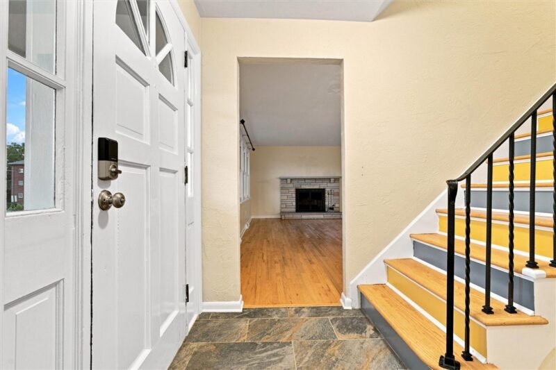 1003 Edward St — photo 4