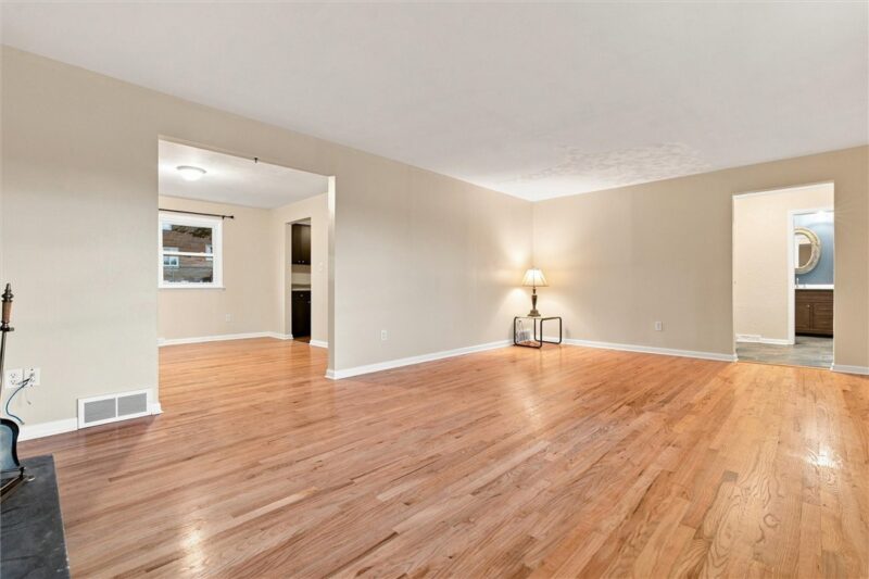1003 Edward St — photo 8