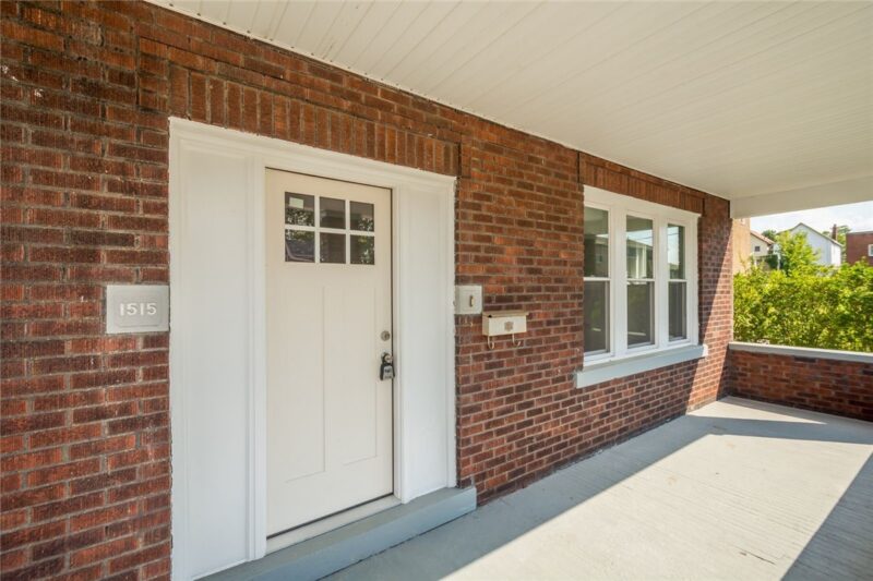 1515 Sumac St — photo 2