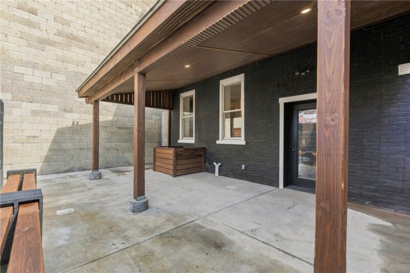 925 Constance St — photo 2