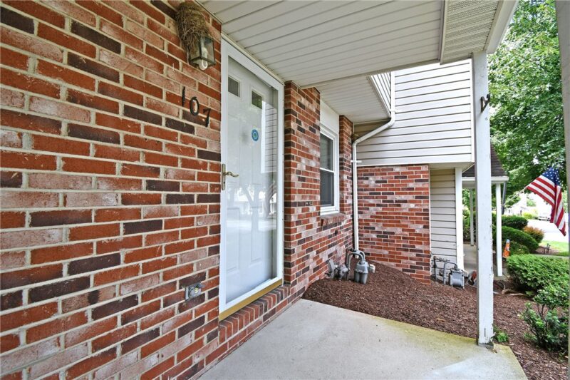 107 Old Village Ln — photo 2