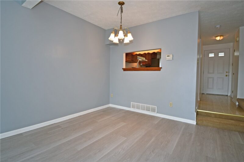 107 Old Village Ln — photo 8
