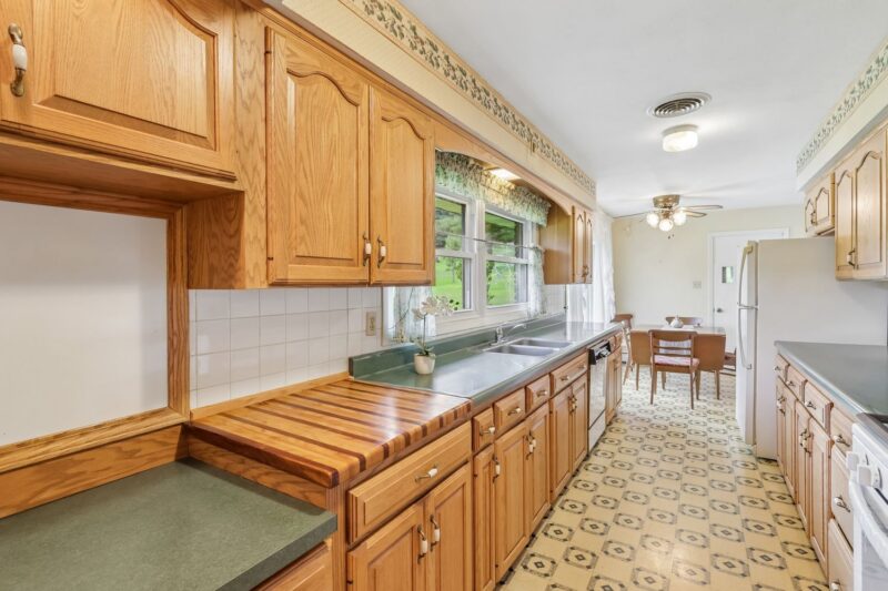 525 N Ben Franklin Rd — photo 3