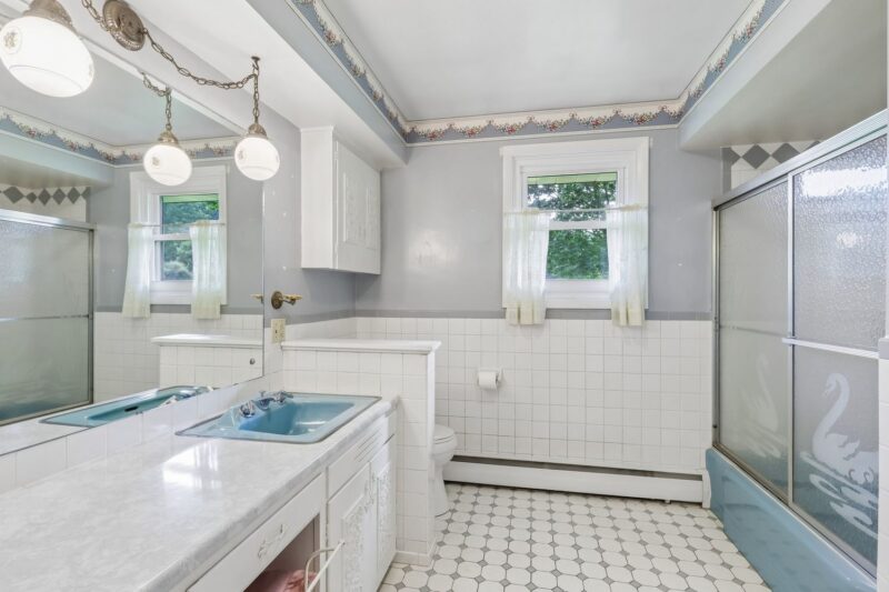 525 N Ben Franklin Rd — photo 4