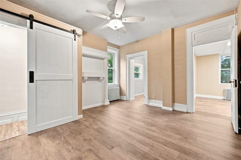 1633 Brownsville Rd — photo 5