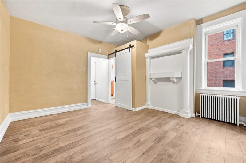 1633 Brownsville Rd — photo 6