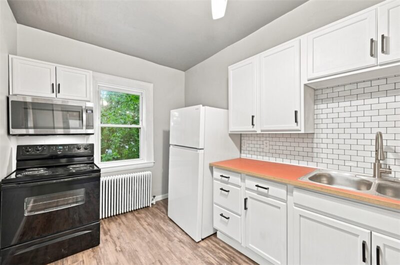 1633 Brownsville Rd — photo 8