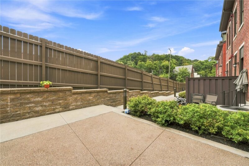 856 Brightridge St — photo 4