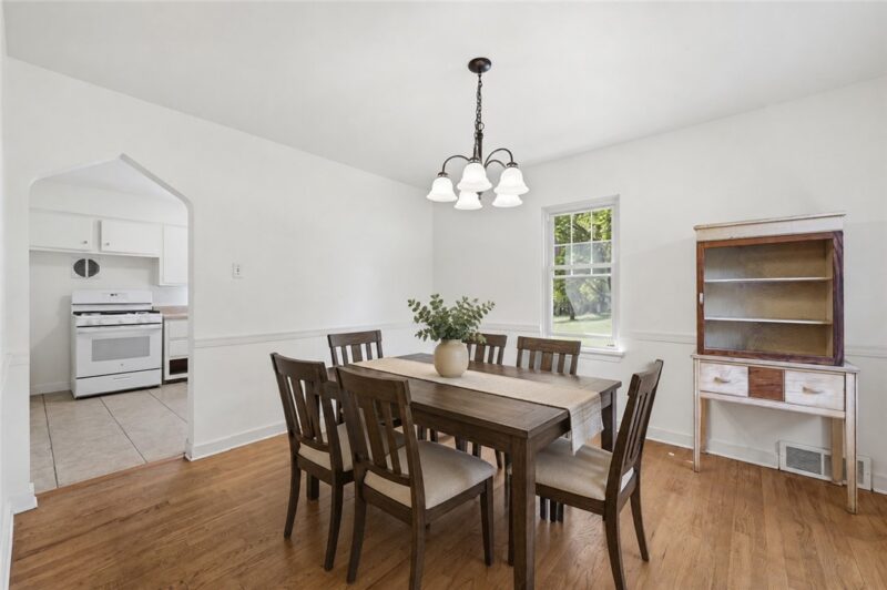 215 Twin Oaks — photo 7