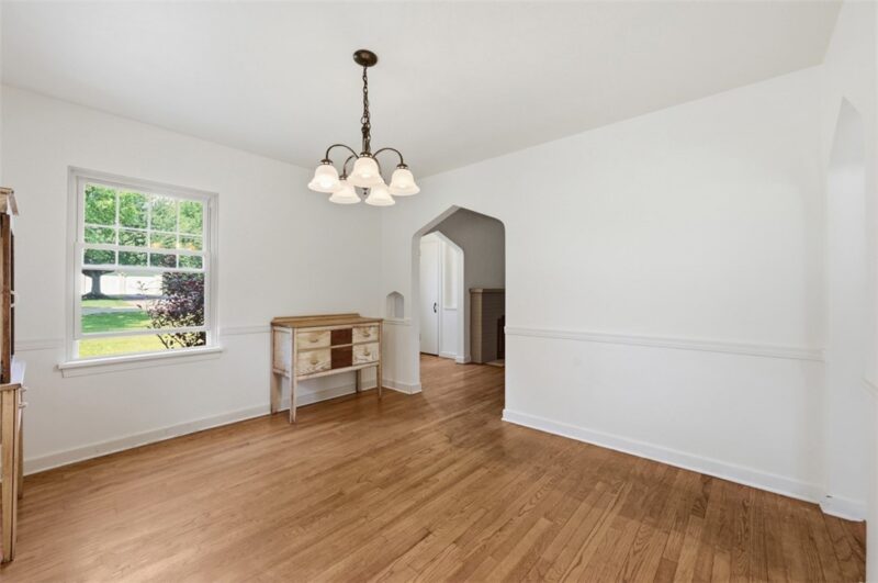 215 Twin Oaks — photo 8