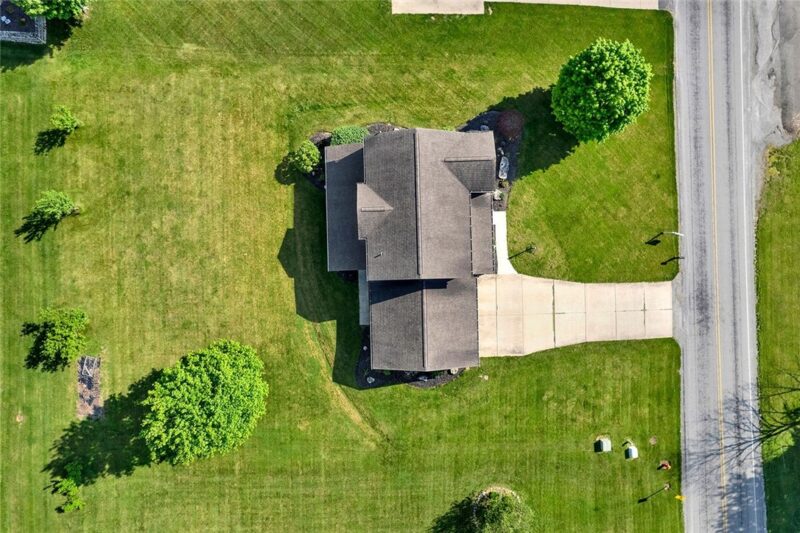 774 Vernon Dr — photo 3