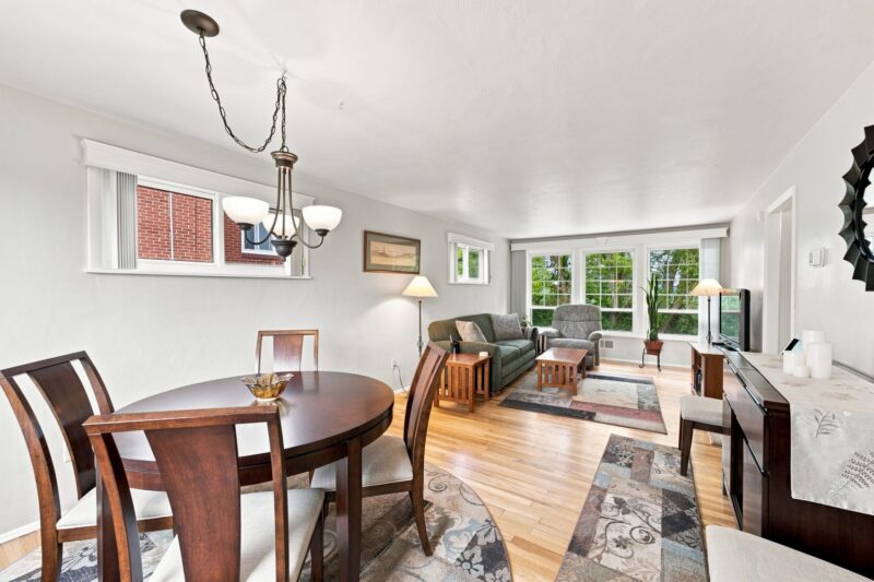 237 Woodridge Drive — photo 4