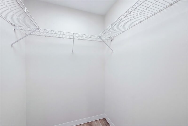 685 Theresa Ave 102 — photo 5
