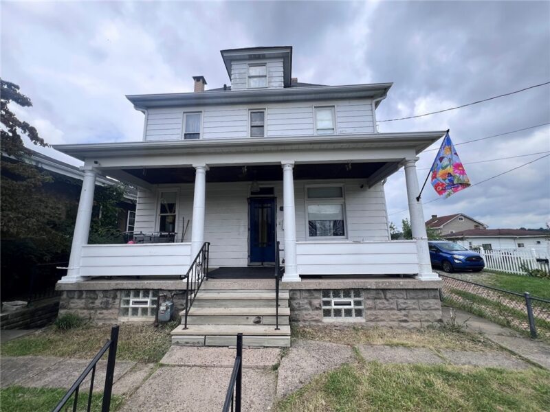 1415 Maple Ave — photo 3