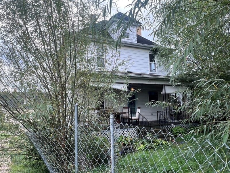 1415 Maple Ave — photo 6