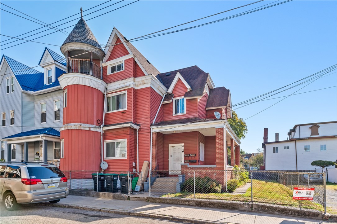 216 Clifton Ave — photo 1