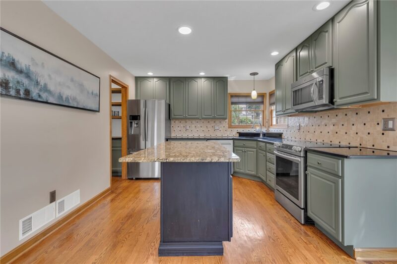 103 WATSON TRAIL — photo 3