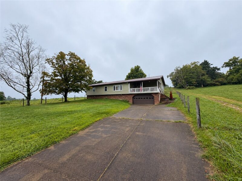 189 Lake Lynn Rd — photo 2