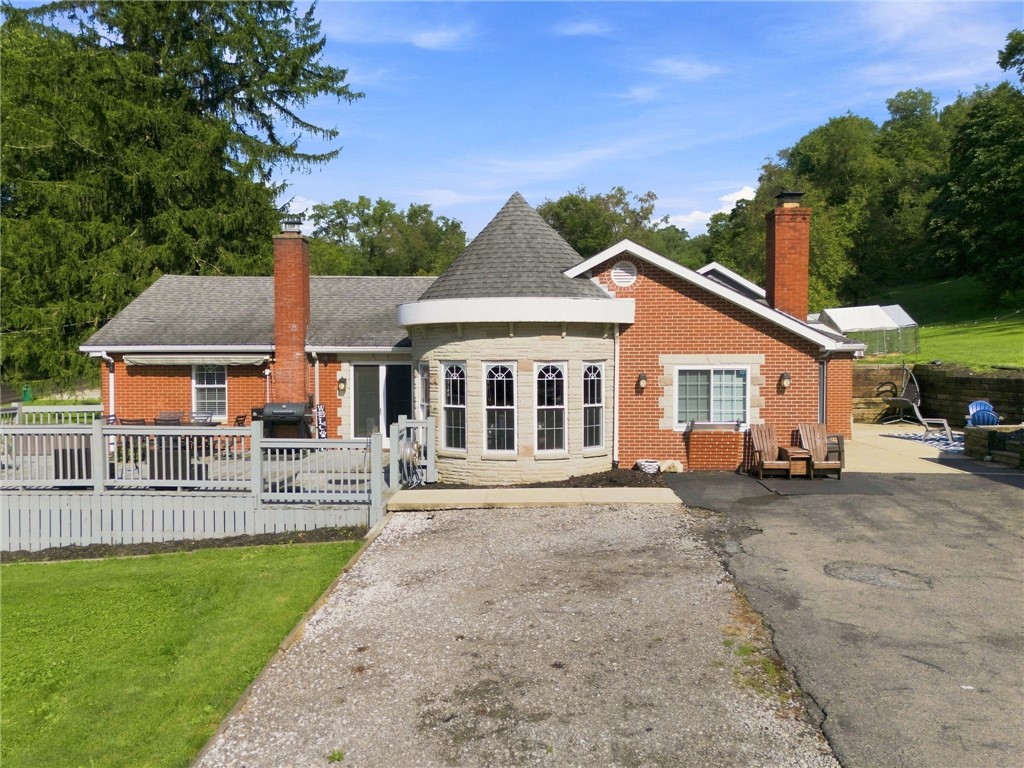 750 Pony Farm Rd — photo 1