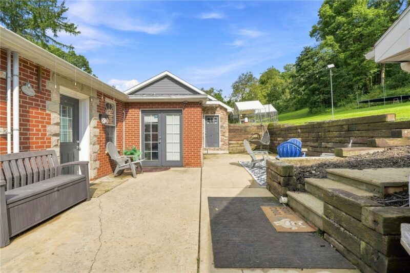 750 Pony Farm Rd — photo 3