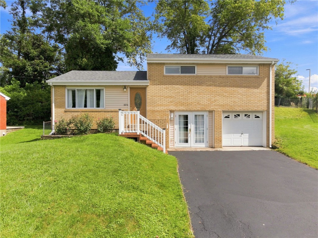 606 Winterberry Rd — photo 1