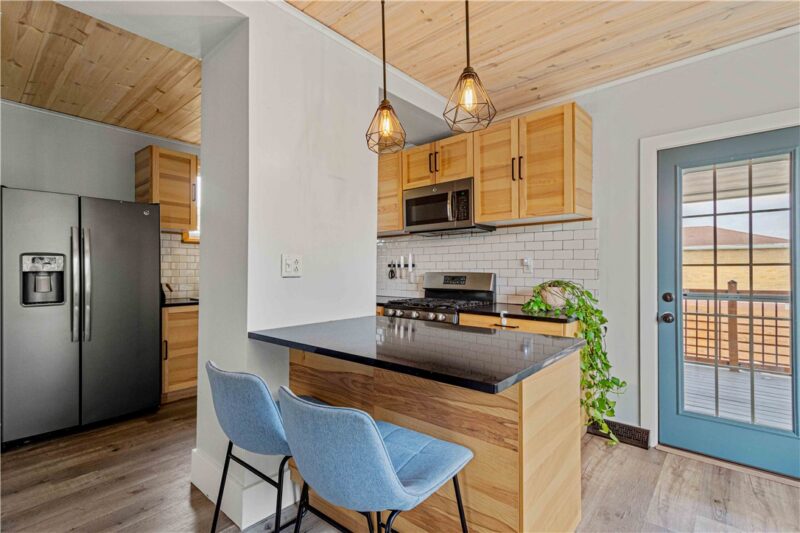 406 ALICE STREET — photo 8