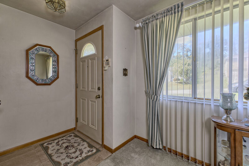 1678 Bernice DRIVE — photo 2