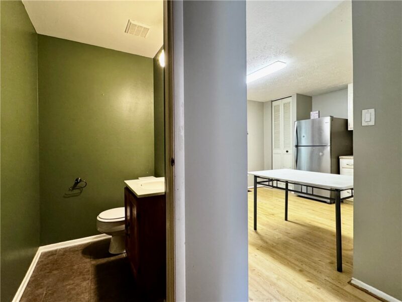 704 Countryside Dr — photo 8