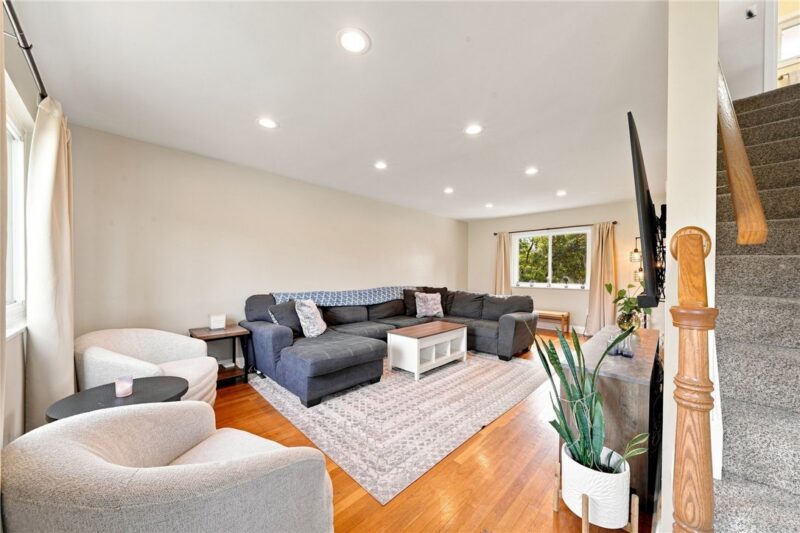 224 Elbe Dr — photo 5