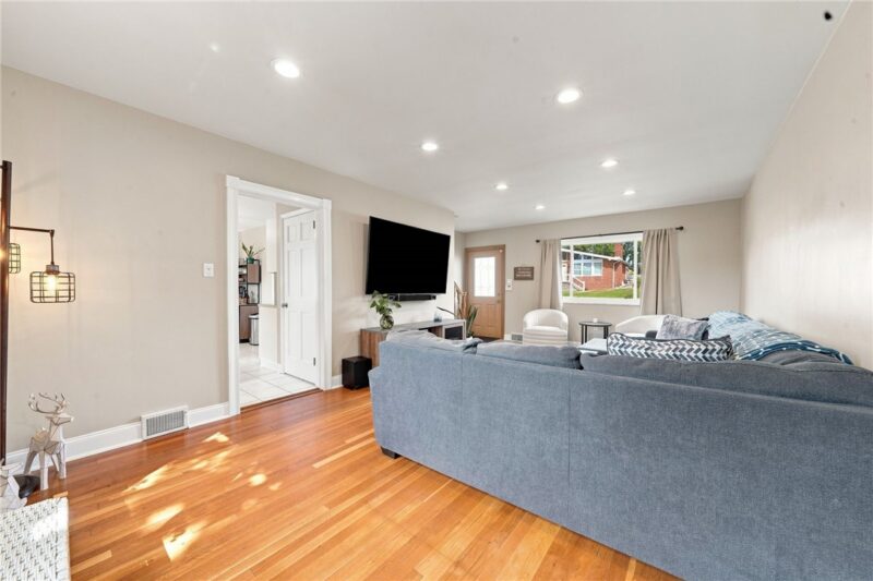 224 Elbe Dr — photo 7