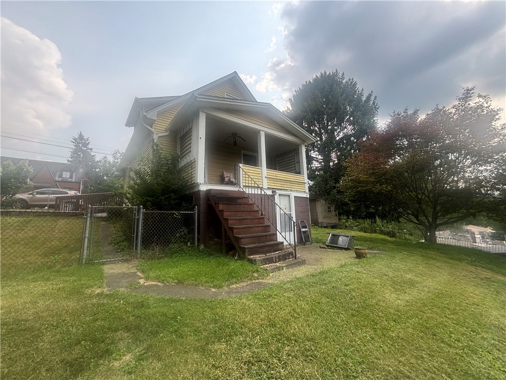 334 Manhattan Ave — photo 1
