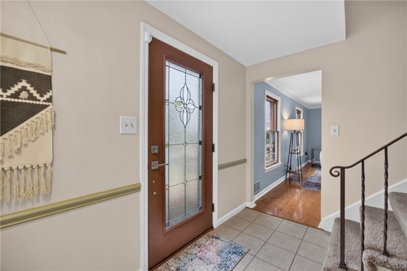 1024 Surrey Woods Rd — photo 3