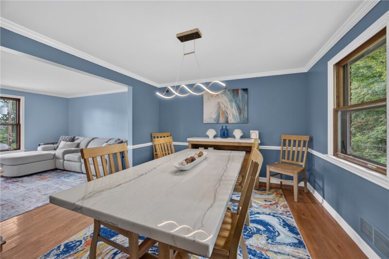 1024 Surrey Woods Rd — photo 8