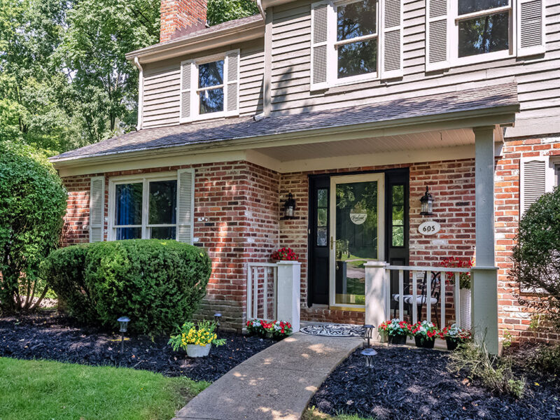 605 Wiltshire COURT — photo 2