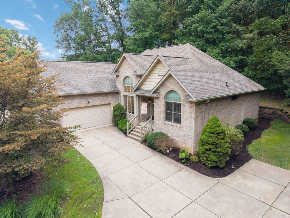 41 Brookdale Drive — photo 1