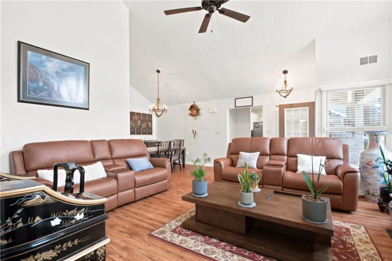 702 Hunt Club Dr — photo 6