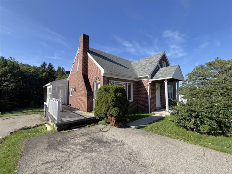 1047 W Main Street — photo 2