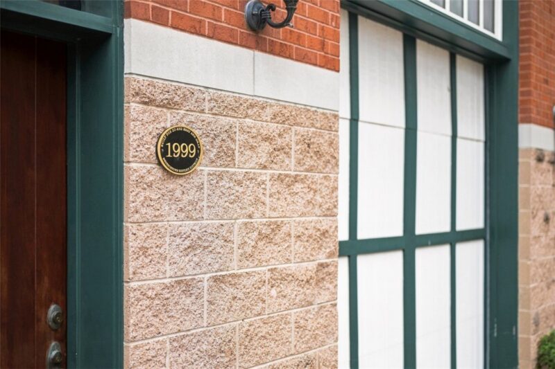 607 Lockhart St — photo 4