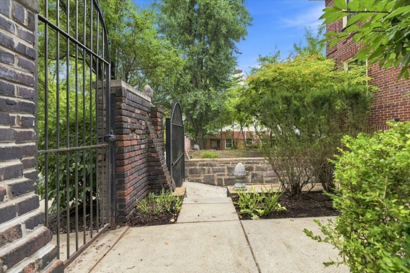4342 Centre AVENUE — photo 4