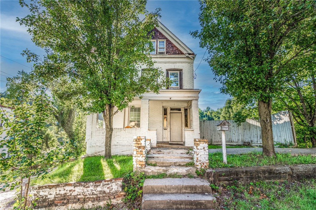 315 Highland Ave — photo 1