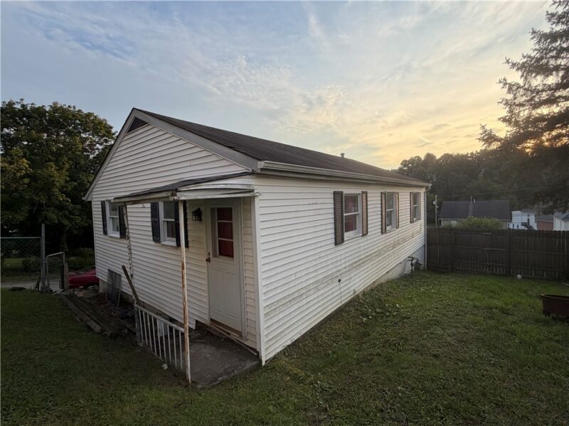 109 Sarah St — photo 2