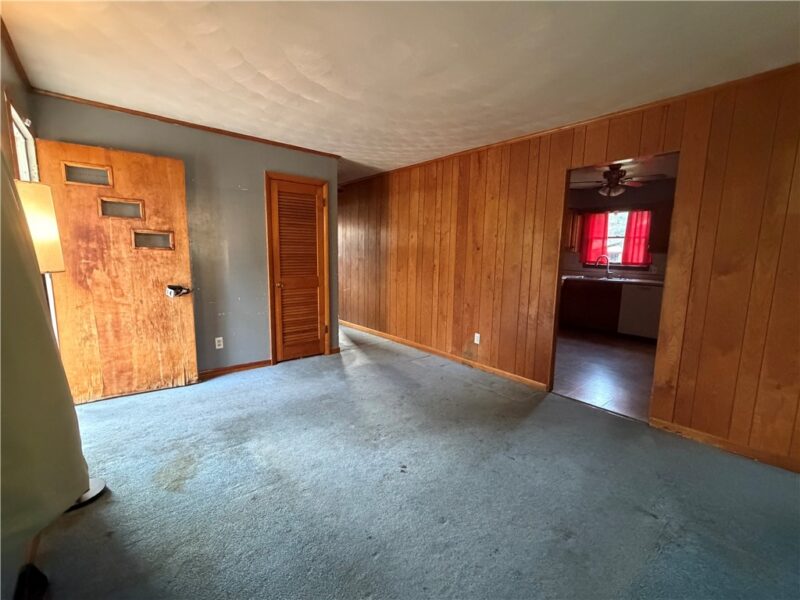 109 Sarah St — photo 5