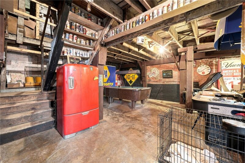 32 Brown Street — photo 8