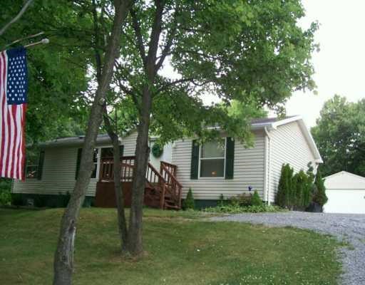 144 Lindy St — photo 1