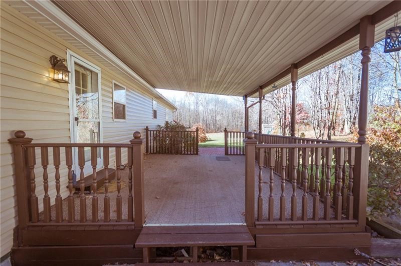 144 Lindy St — photo 4