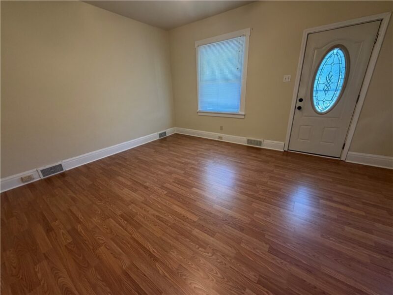106 Cottrell Ave — photo 3