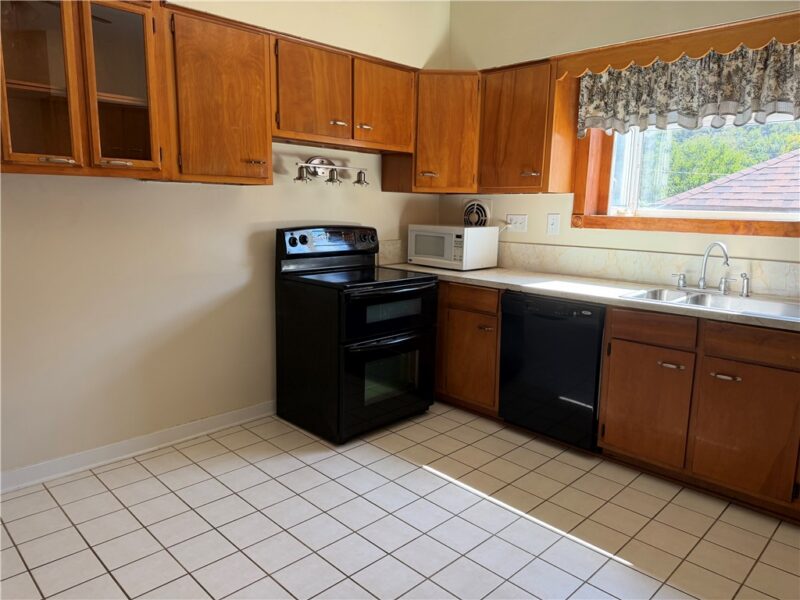 106 Cottrell Ave — photo 5