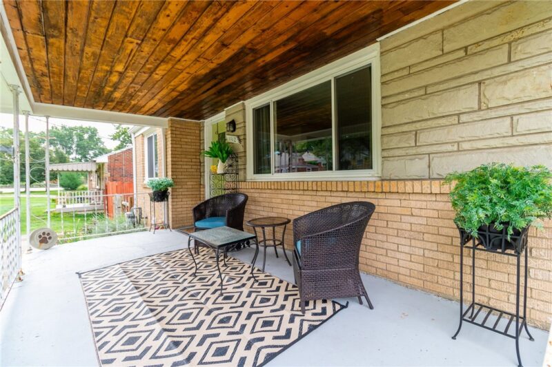 1112 Logan Rd — photo 4