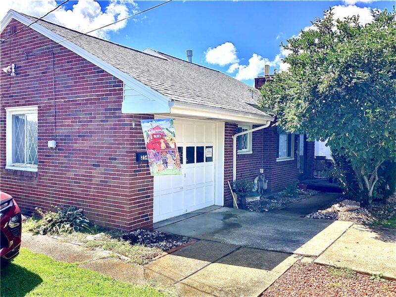 2544 Leslie Dr — photo 2