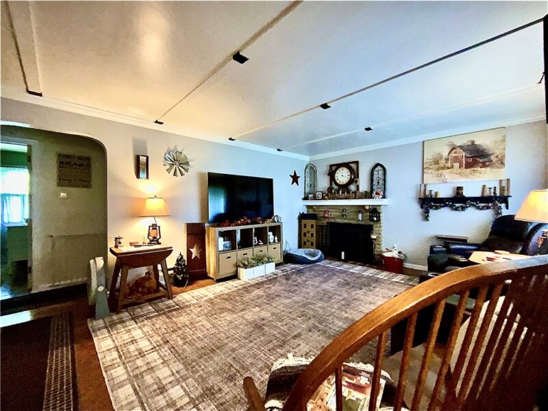 2544 Leslie Dr — photo 3